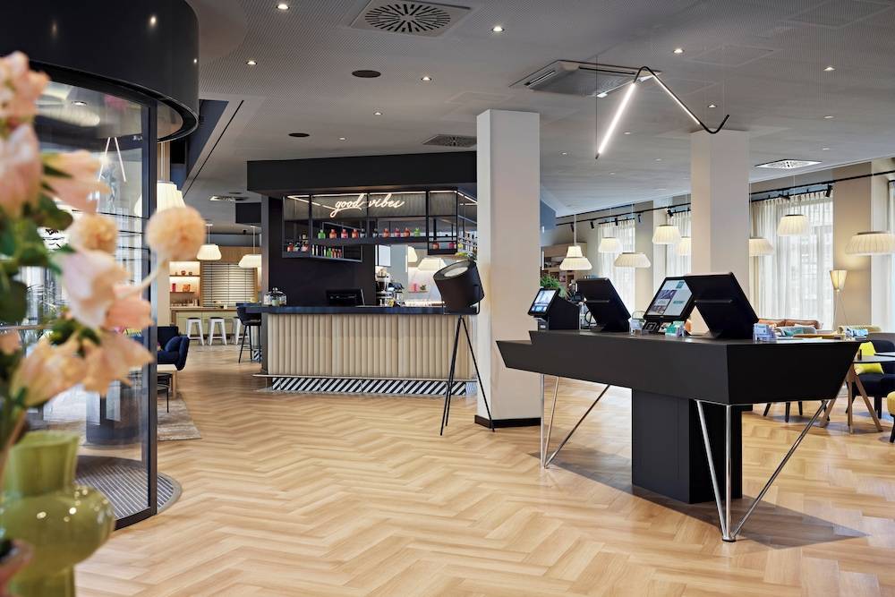 Check-in/check-out kiosk
