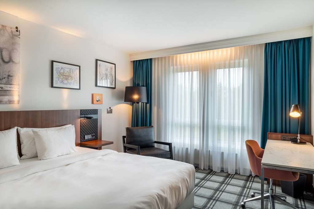 Suite Bedroom