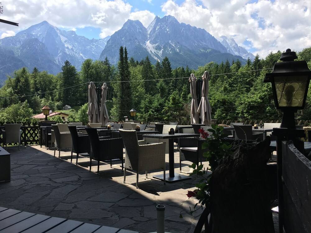 Sundeck