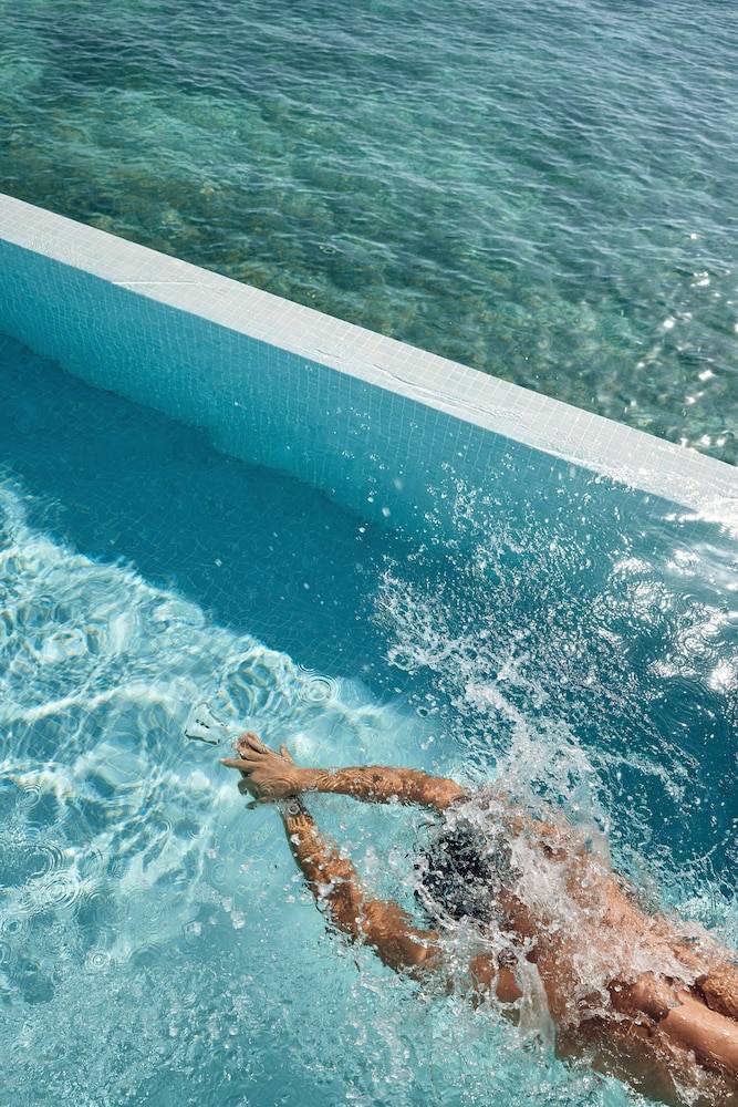 Private pool