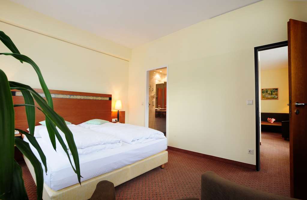 An example of one of our premium rooms.