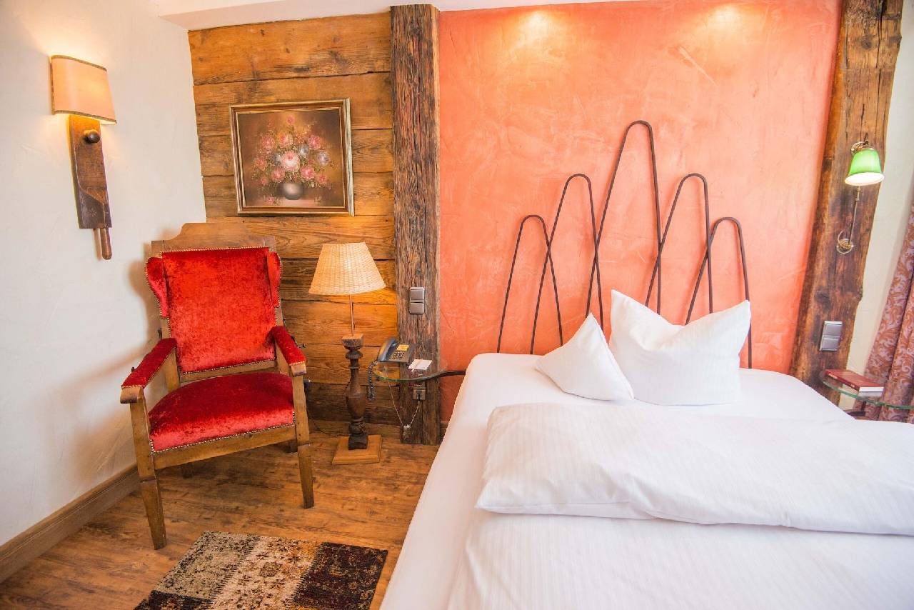 Guest room