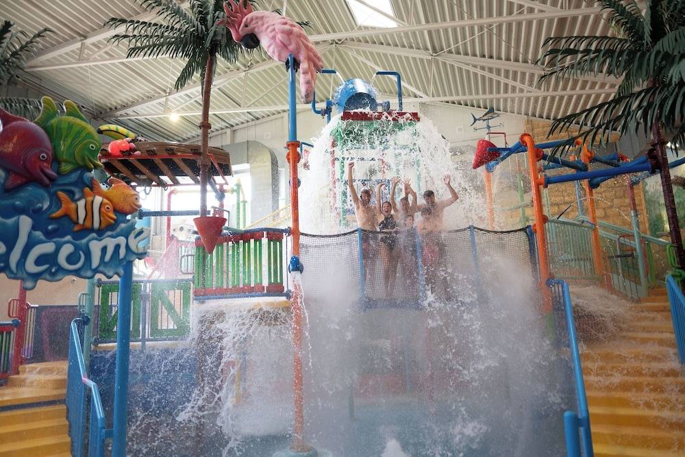 Exercise/lap pool