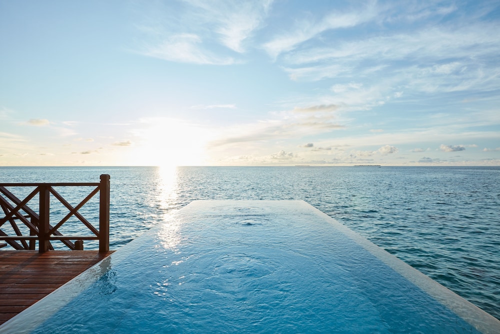 Private pool