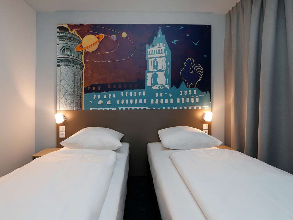 Guest room