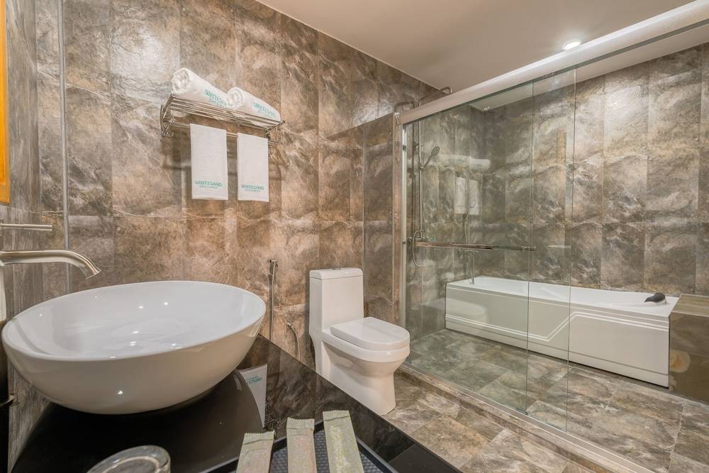 Bathroom shower