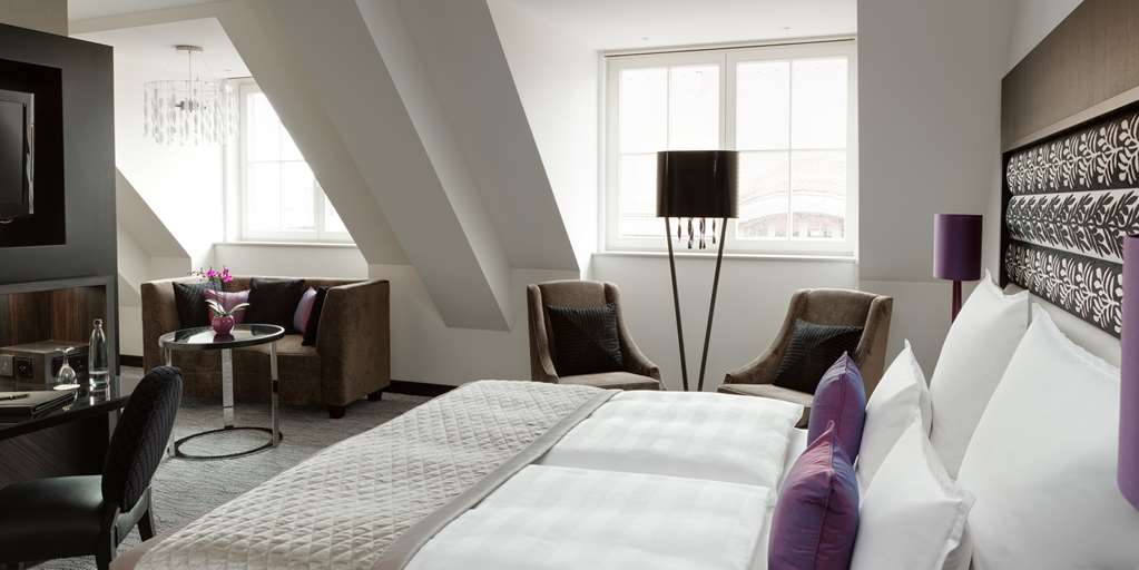 Steigenberger Grandhotel Handeslhof, Leipzig, Germany - Junior Suite