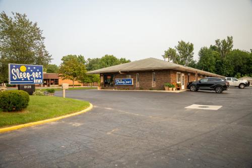 Sleep Ees Inn Saginaw - photo 2