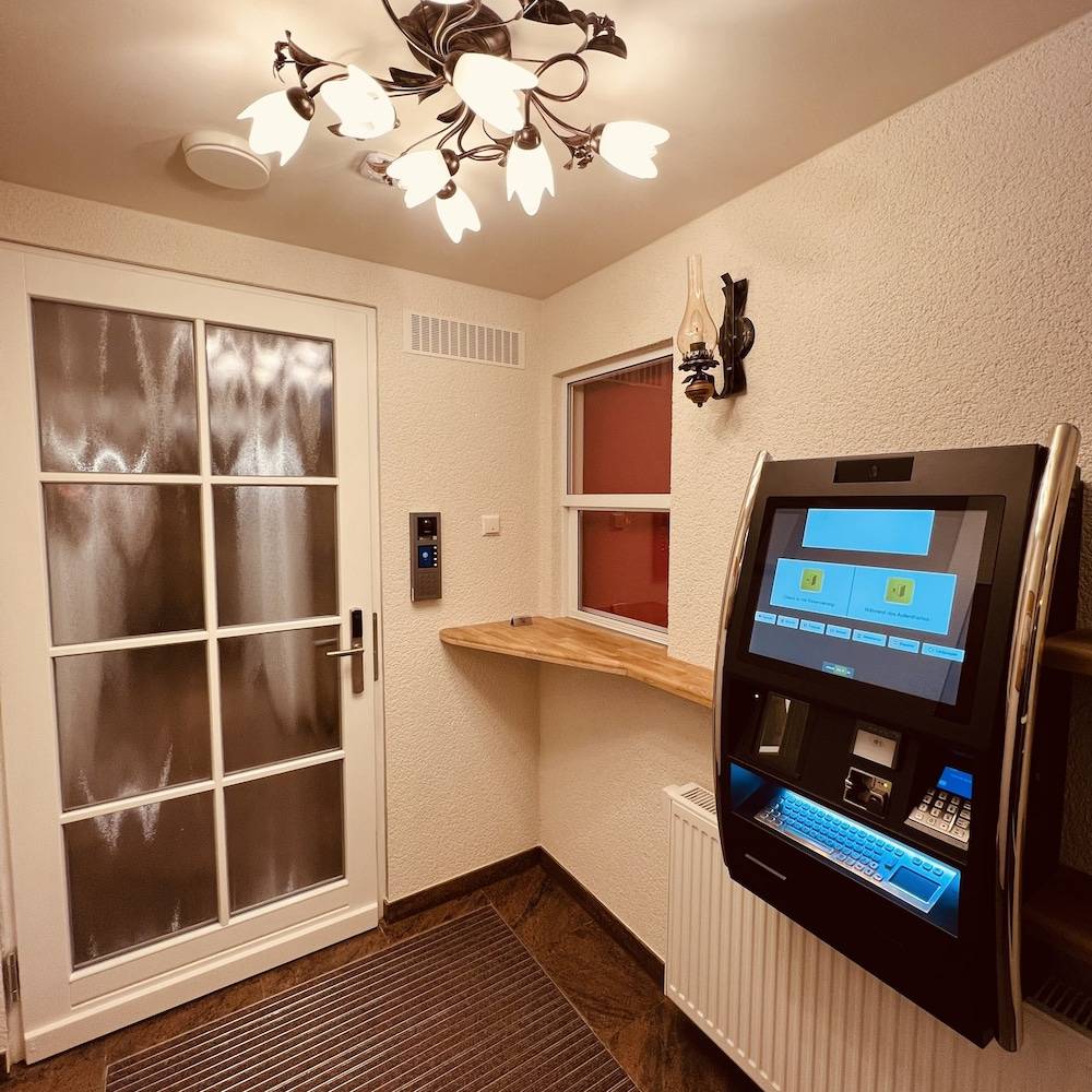 Check-in/check-out kiosk
