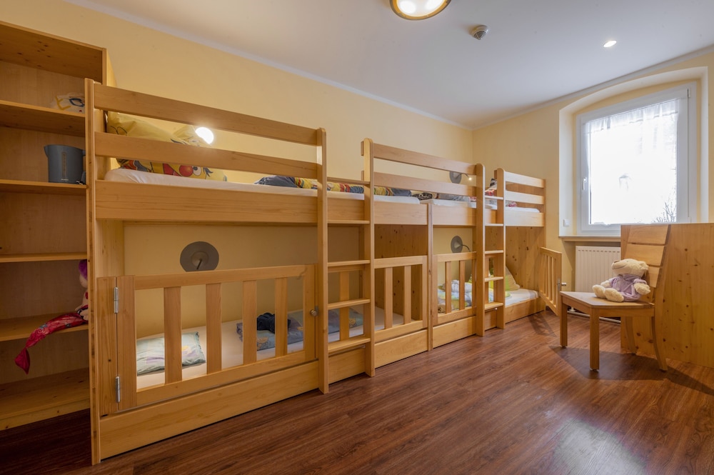 Children's theme room