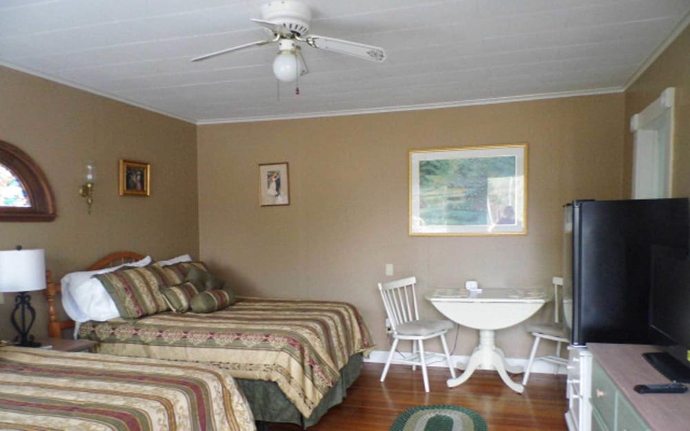 Otter Creek Inn - photo 5