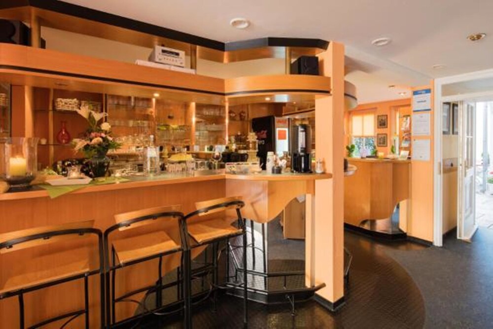 Hotel Bar
