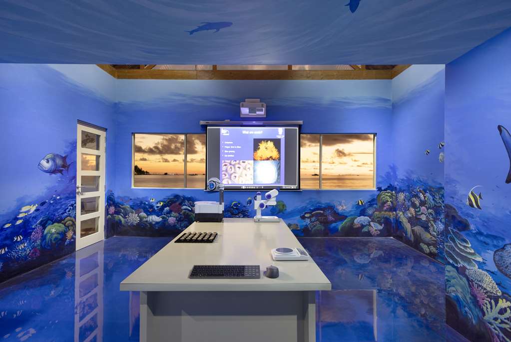 Banyan Tree Vabbinfaru Our Marine Lab