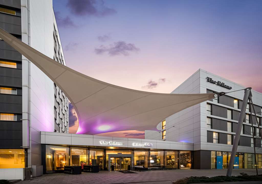 the rilano hotel muenchen aussenansicht nacht