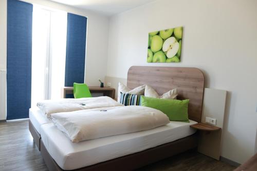 Hotel M24 Alle Zimmer mit Küchenzeile