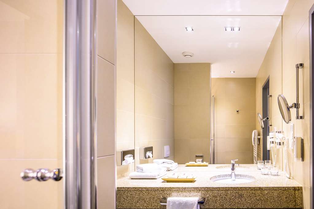 bathroom standard room