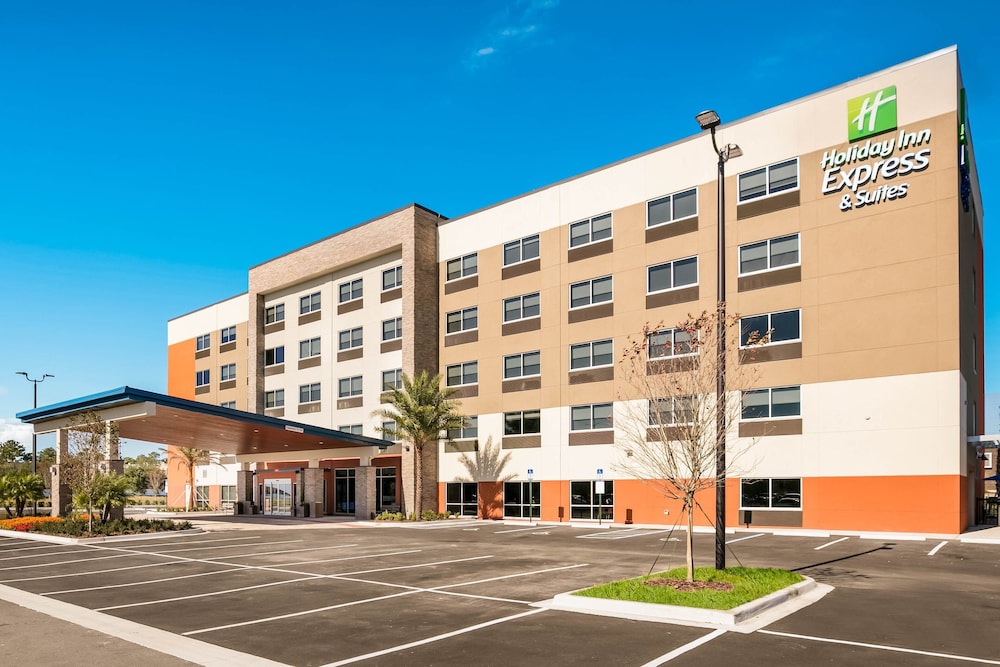 Holiday Inn Express & Suites Jacksonville Town Center an IHG Hotel - photo 2