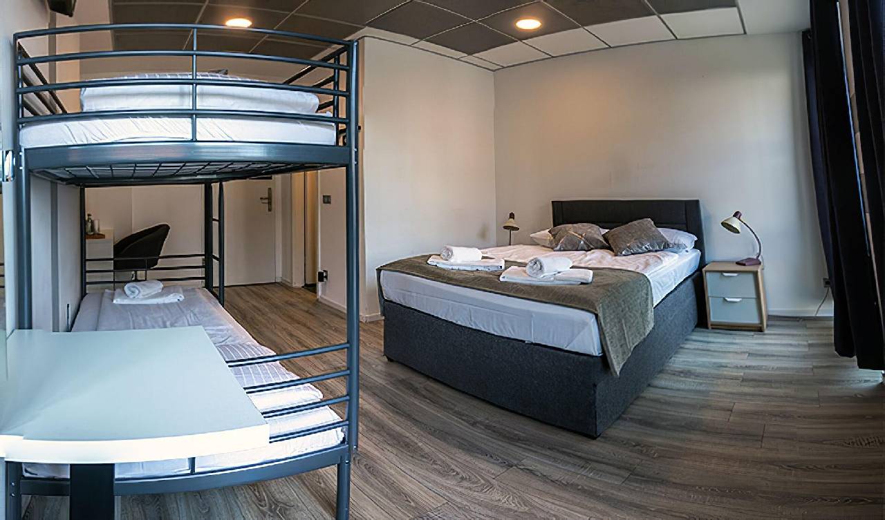 Guest room