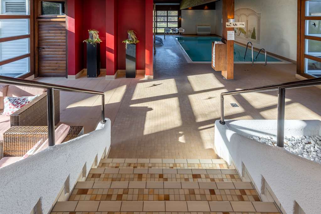 Pool area_TOP Hotel Jagdschloss Niederwald Ruedesheim