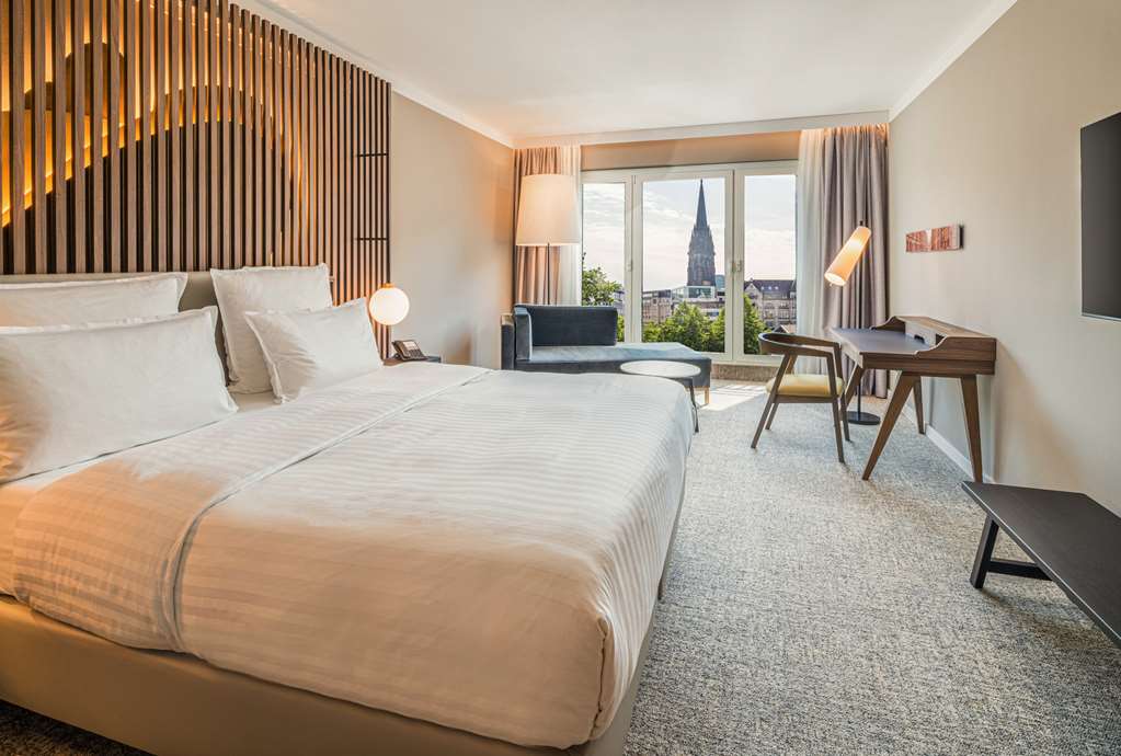 Steigenberger Hotel Hamburg, Germany - Superior room