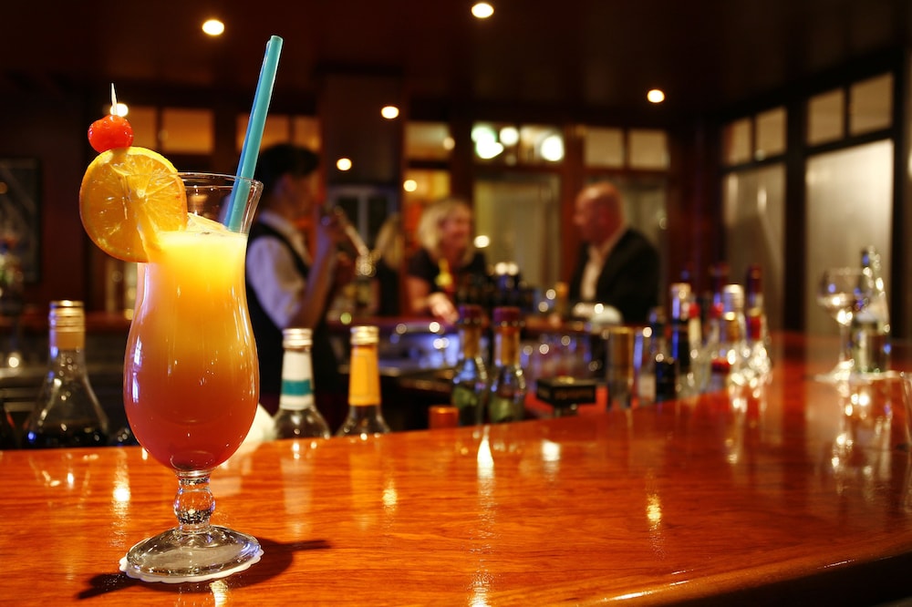 Hotel Bar