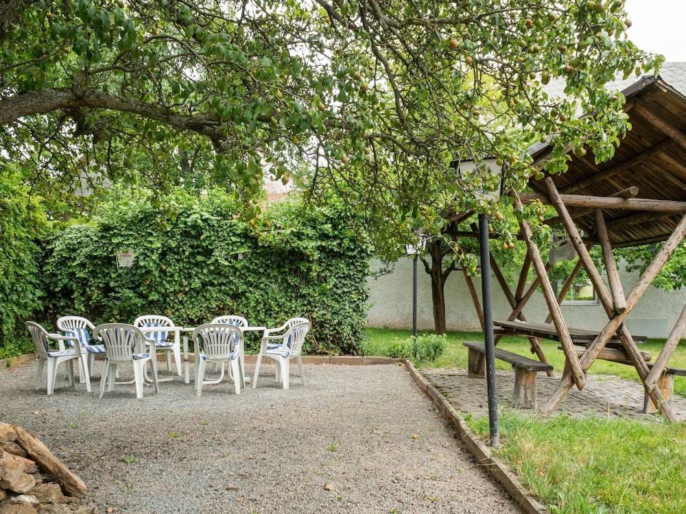Apartment in Thuringia With Garden