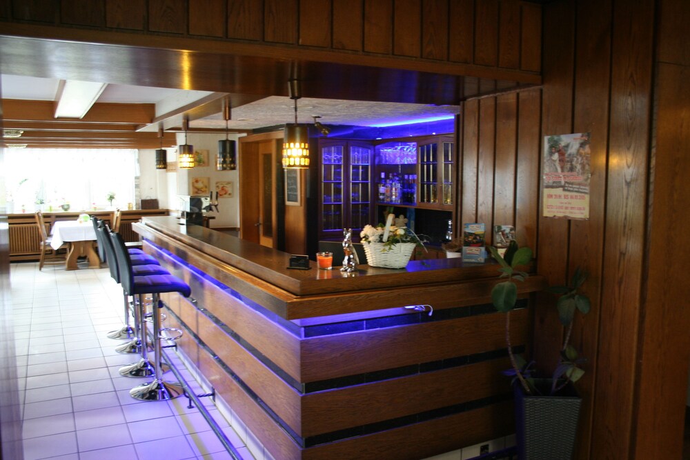 Hotel Bar