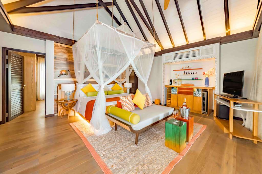 OZEN LIFE MAADHOO Earth Pavilion Master Bedroom amp Living Room