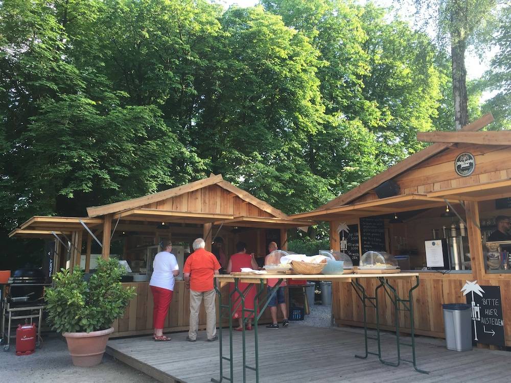 BBQ/picnic area