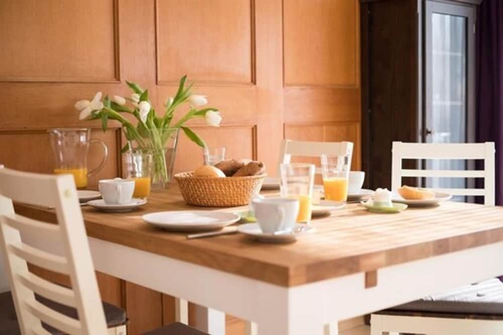 In-room dining
