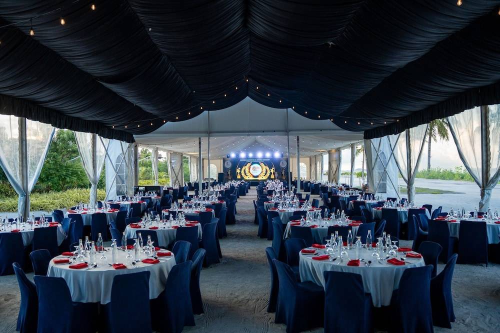Banquet hall