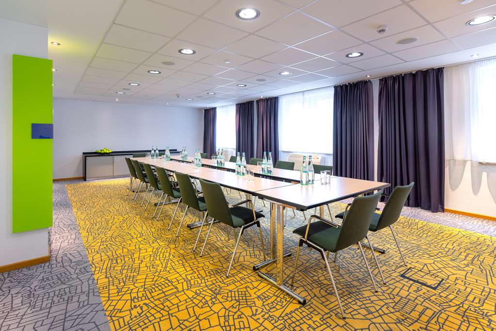 Intellekt 1 in boardroom seating