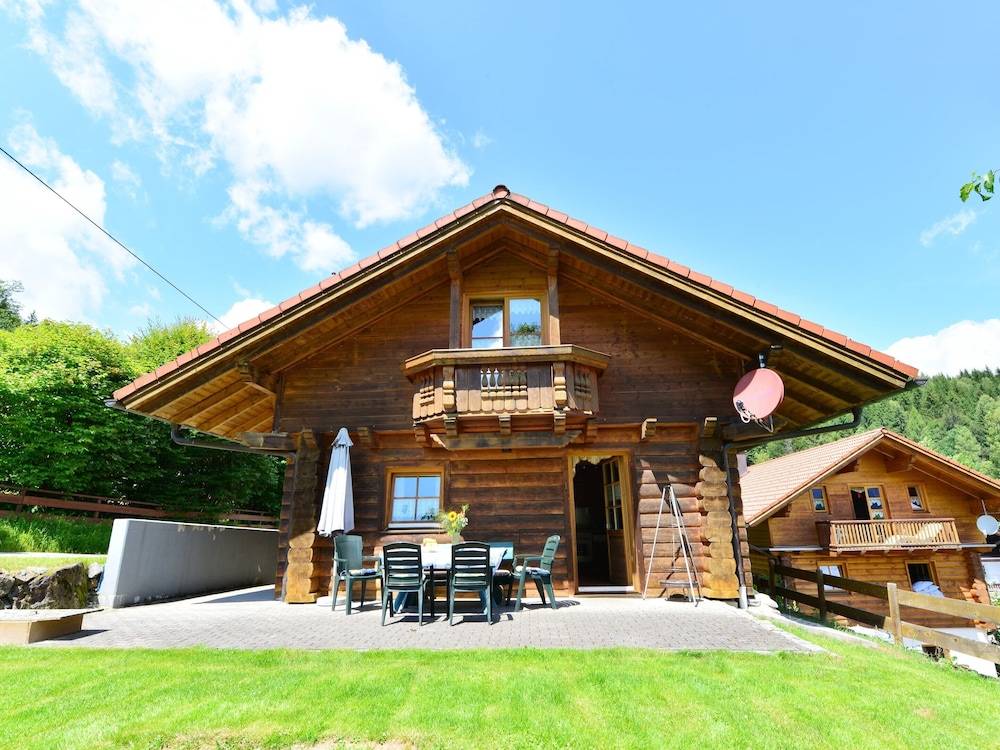 Wooden Holiday Home Near ski Resort