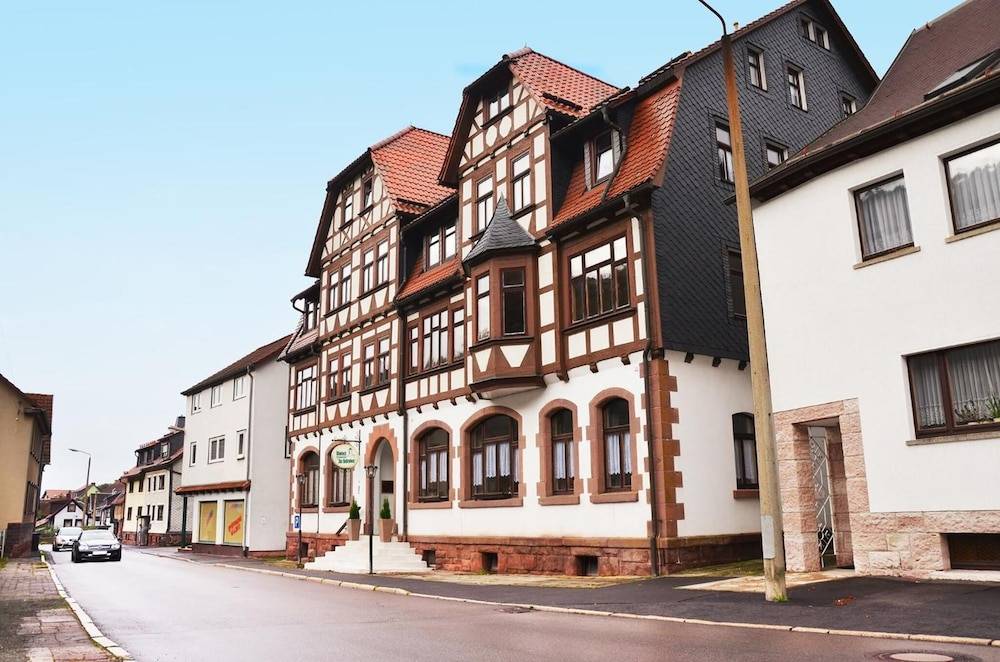 Hotel Restaurant Zur Hallenburg