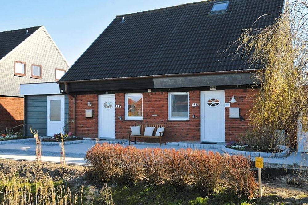 House in Friedrichskoog near Wadden Sea cleaning included