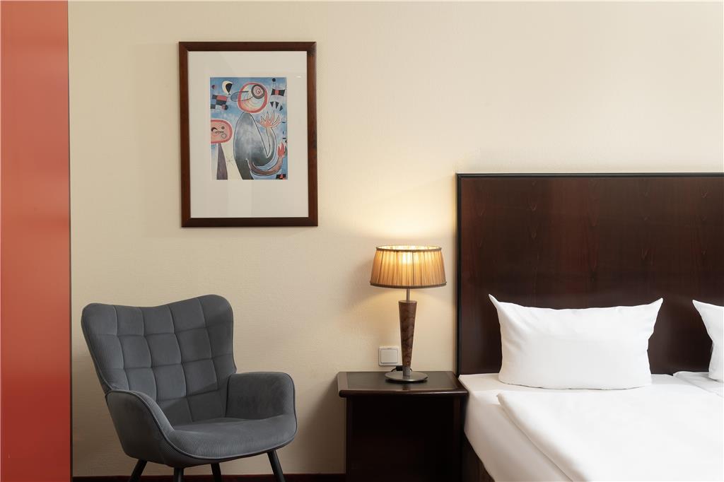 handicap room hotel cottbus large