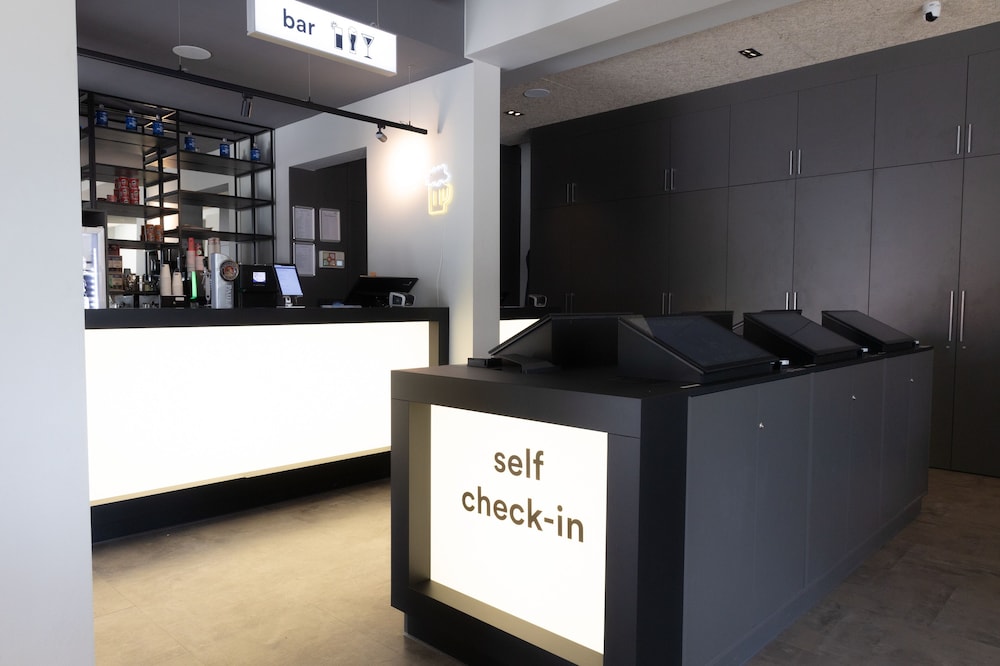 Check-in/check-out kiosk