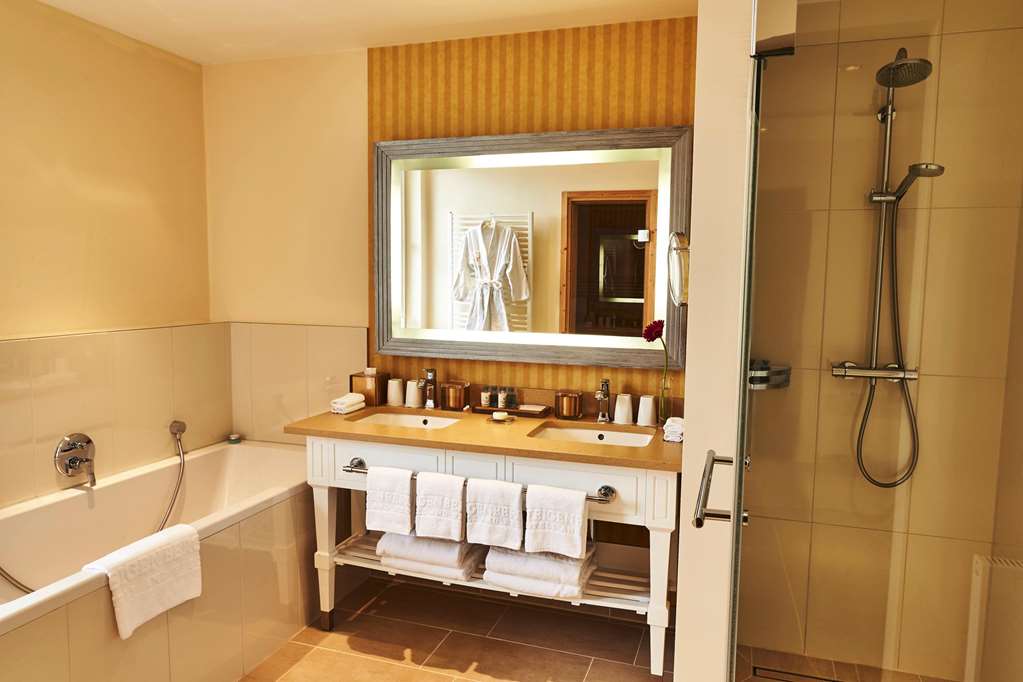 Steigenberger Grandhotel and Spa, Heringsdorf/Usedom, Germany - Bathroom