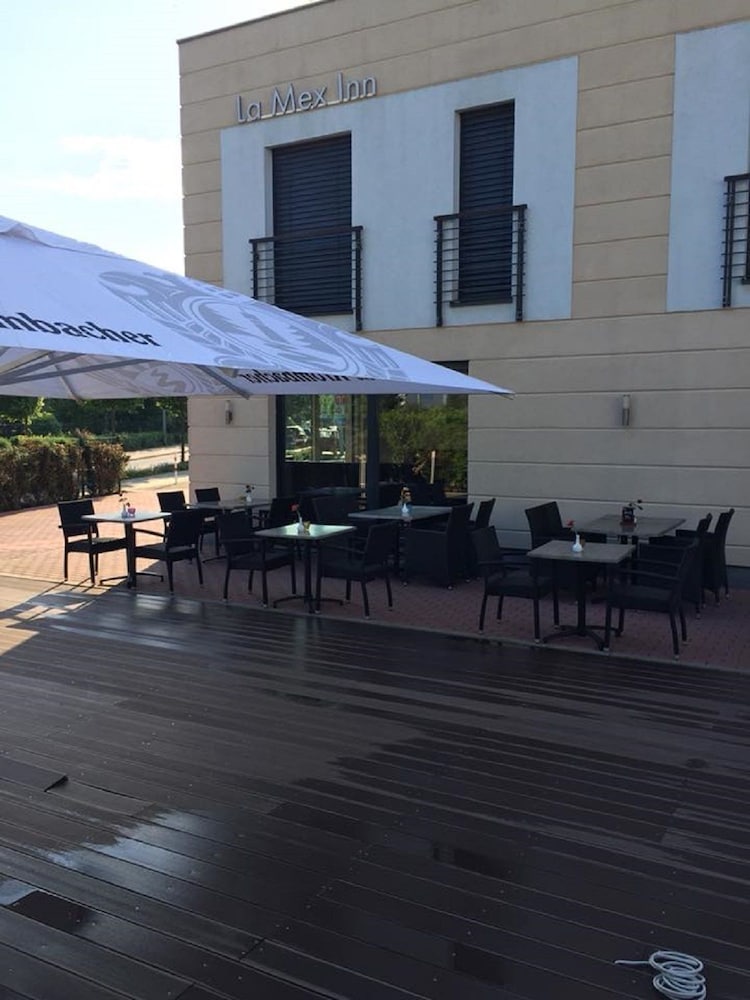 Sundeck