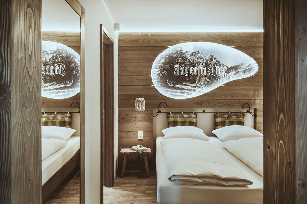 Cocoon Stadl Jaegermeister / Cocoon Hauptbahnhof