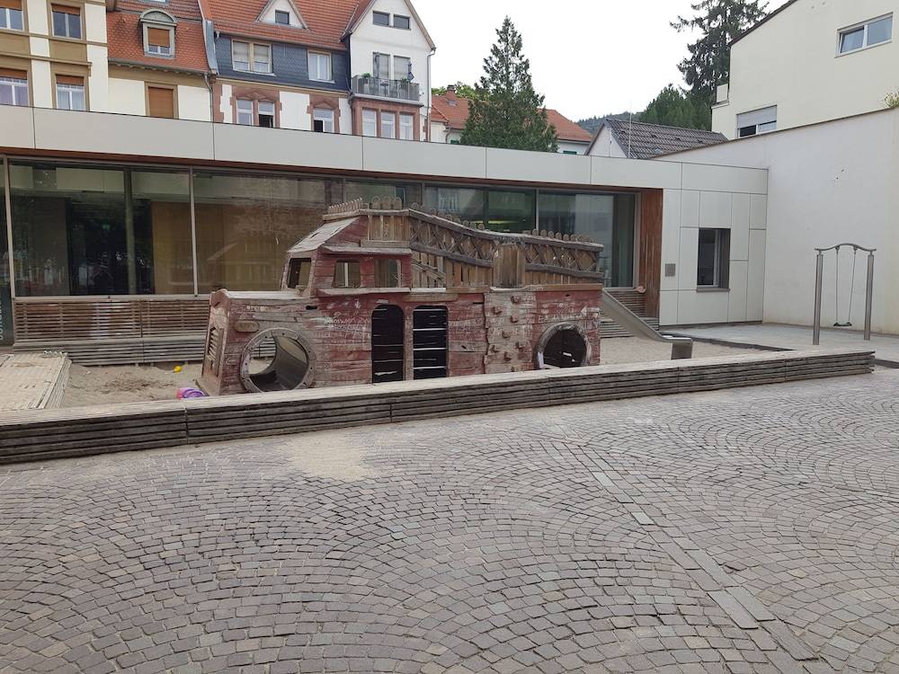 Children's play area - outdoor