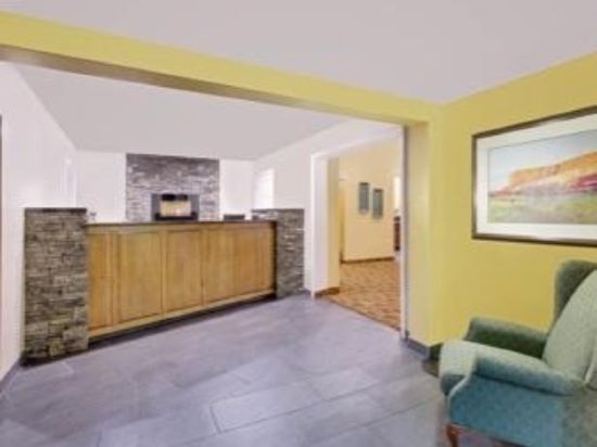 Days Inn Riverton - photo 3