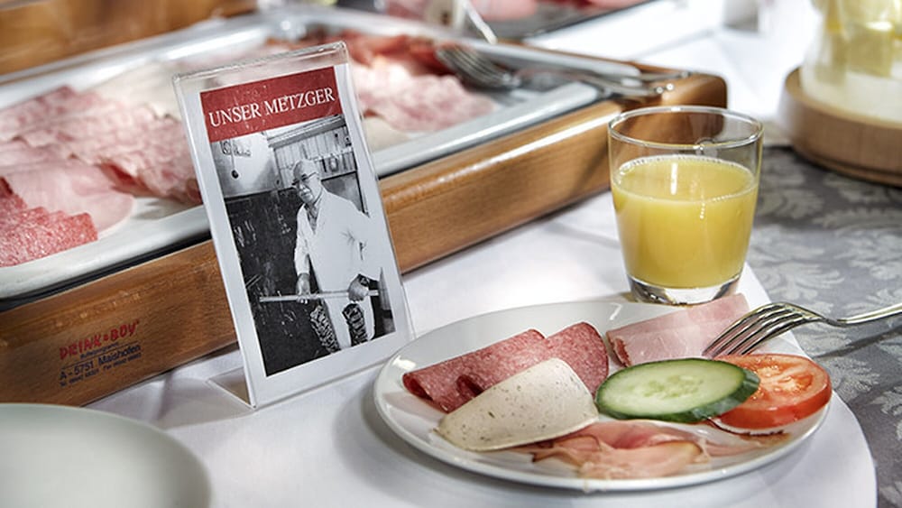 Breakfast buffet