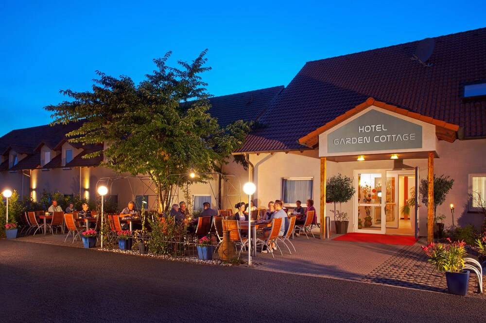 Appart Hotel Garden Cottage