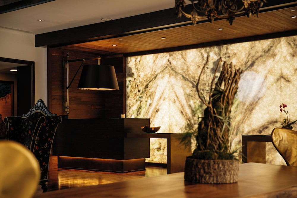 Grand Bohemian Mountain Brook Autograph Collection - photo 2