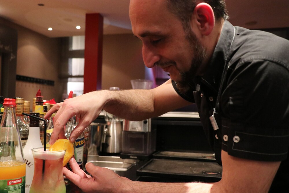 Hotel Bar