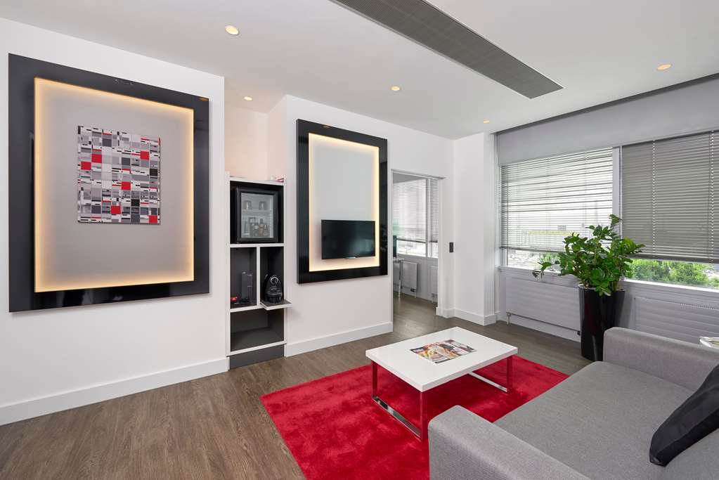 Guest room
