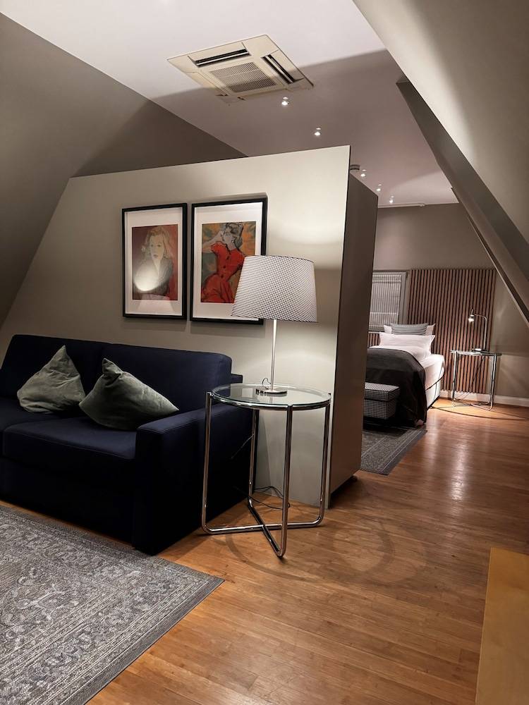 Room amenity