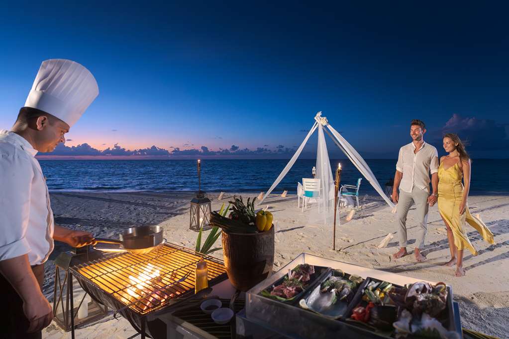 ATMOSPHERE KANIFUSHI MALDIVES PRIVATE BBQ DINNER LIFESTYLE