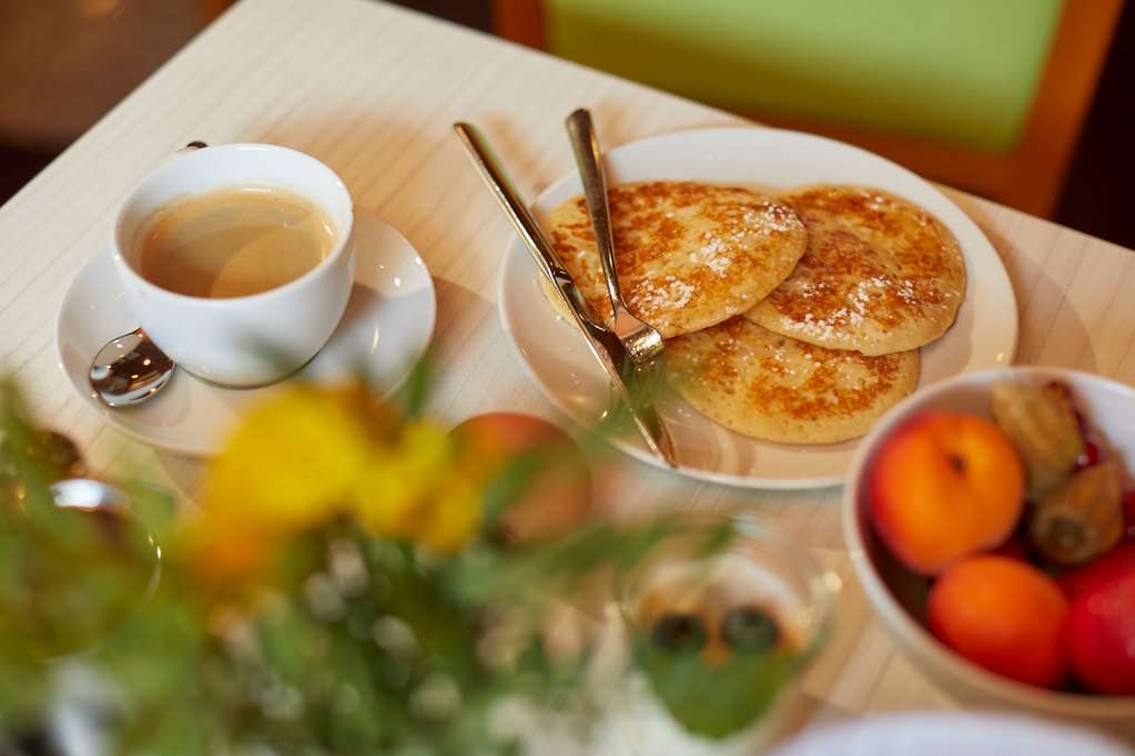 Restaurant Breakfast